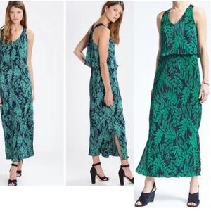 Banana Republic green navy blue Fern Print Layered Pleat Maxi Dress Sz M NWOT
